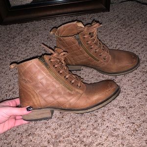 Steve Madden boots